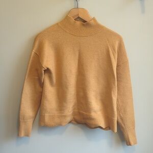 RW&CO. Scalloped Hem Line  Sweater in Mustard Yellow. Size Small.